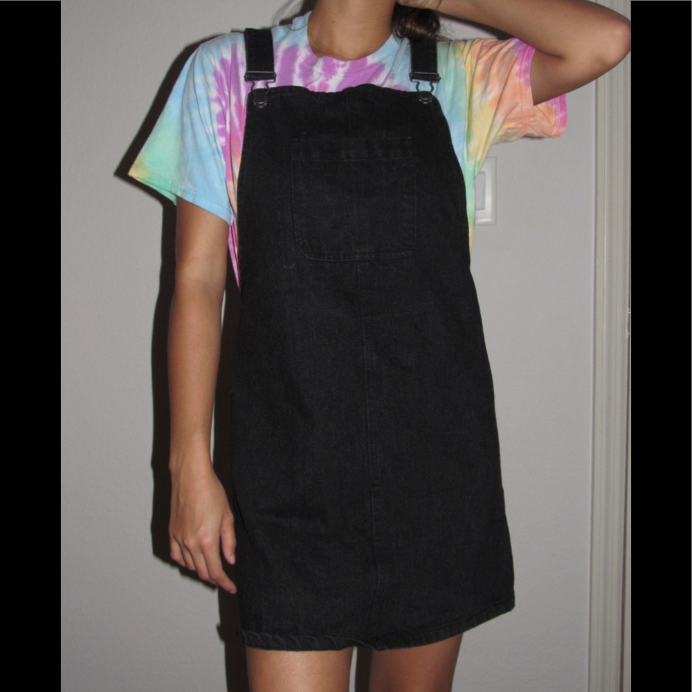 Black overall dress👣